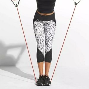 Athleta TruCool Printed Stealth Crop Capri Legging